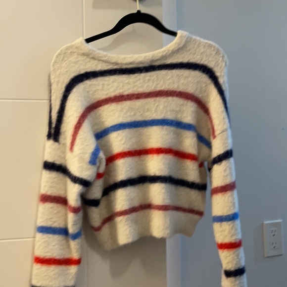 SWEATER FOREVER 21 - Picture 2 of 3